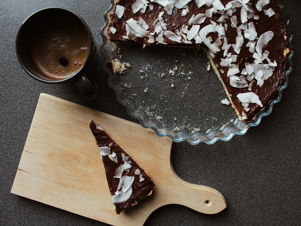 Tart s kokosom i&nbsp;čokoladom