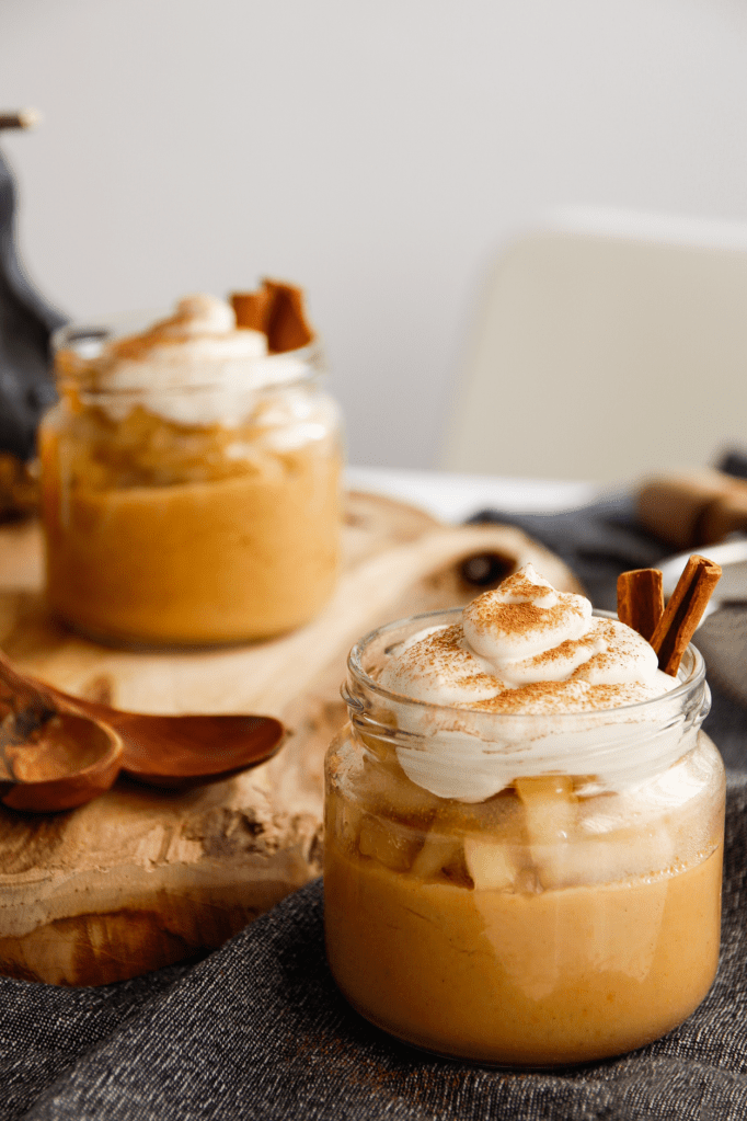 Puding od bundeve s karameliziranim jabukama